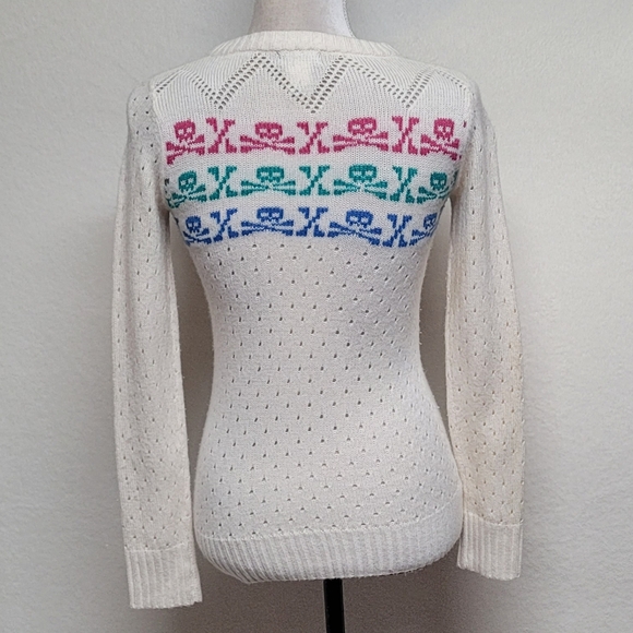 Delia's Rare Vintage 90s Multi-color Skull & Crossbones Off-White Eyelet Sweater - Picture 8 of 12